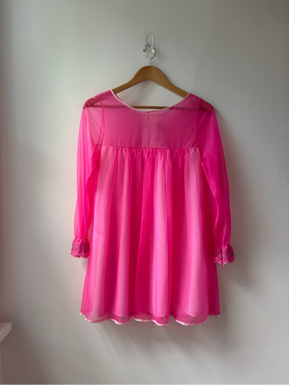 Vintage 60s Sheer Peignoir Embroidered - Picture 12 of 13